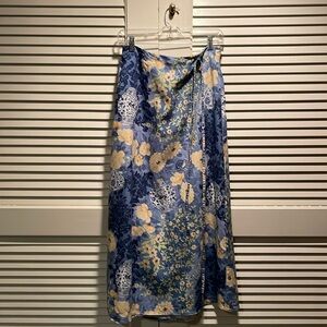 Talbots Vintage Flower Print Long Skirt. Side zipper, Fabric Belt same material.